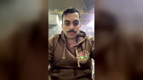 Snapshot of mohammedthebestis10 chatting on 12-21-25, 09:44 mohammedthebestis10 online show from 12-21-25, 09:44