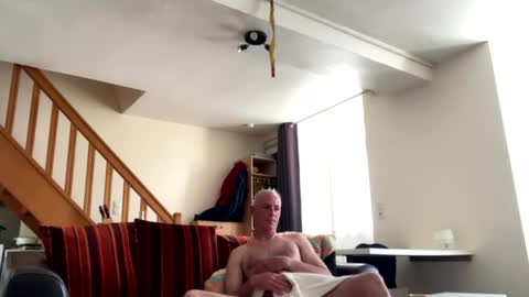 Snapshot of moi10414 chatting on 06-12-26, 03:22 moi10414 online show from 06-12-26, 03:22