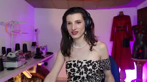 moira_hot online show from 09-11-25, 07:03