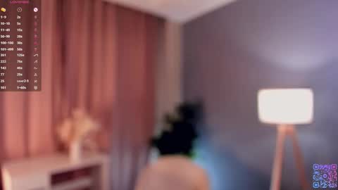 Laura online show from 09-23-25, 01:41