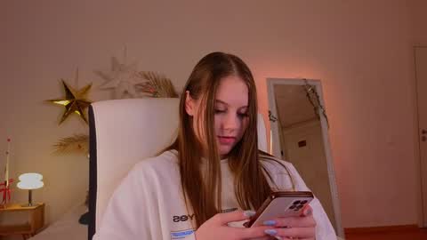 Molly online show from 12-30-24, 03:58