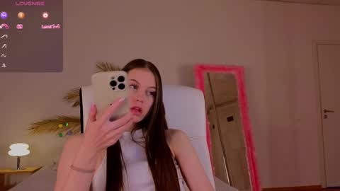 Molly online show from 02-26-25, 01:00