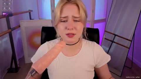Molly online show from 05-04-26, 02:35