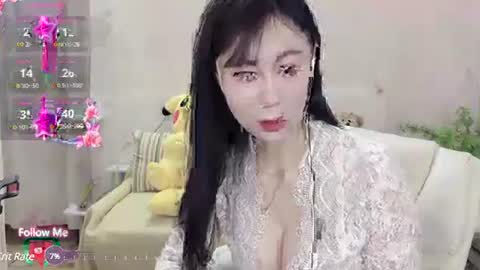 molihua9 online show from 02-16-25, 03:47