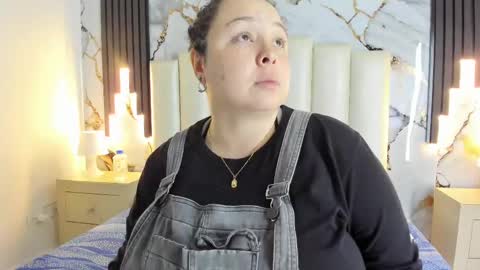 Hey Guys  Im Mollie online show from 02-23-25, 02:29