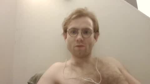 Snapshot of molliter chatting on 02-22-25, 01:11 molliter online show from 02-22-25, 01:11