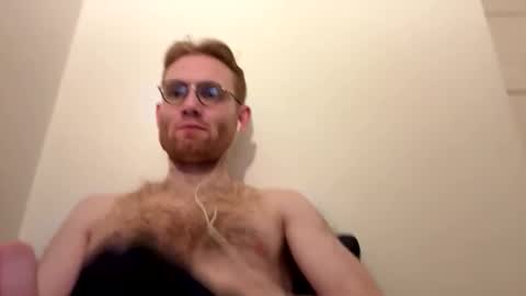 Snapshot of molliter chatting on 10-24-25, 01:35 molliter online show from 10-24-25, 01:35