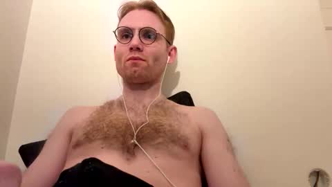 Snapshot of molliter chatting on 10-27-25, 12:26 molliter online show from 10-27-25, 12:26