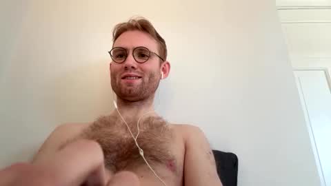 Snapshot of molliter chatting on 10-30-25, 01:56 molliter online show from 10-30-25, 01:56