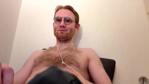 Snapshot of molliter chatting on 12-03-25, 02:08 molliter online show from 12-03-25, 02:08