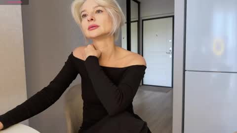 Molly online show from 05-19-26, 07:37
