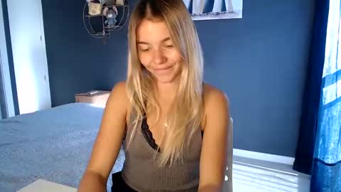 Molly online show from 01-14-25, 01:49