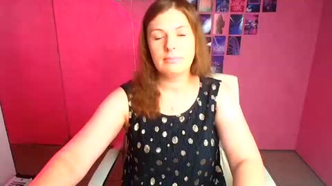 Snapshot of molly_mis chatting on 07-01-26, 11:45 Molly online show from 07-01-26, 11:45