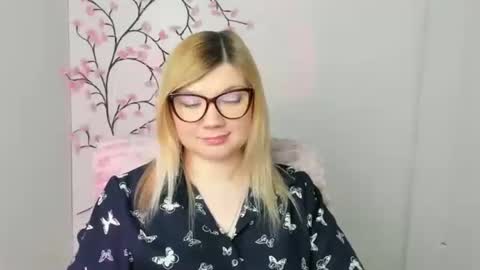 Molly online show from 03-10-26, 01:16