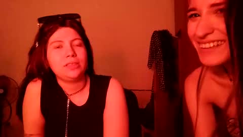 Molly Pop online show from 12-21-24, 05:03