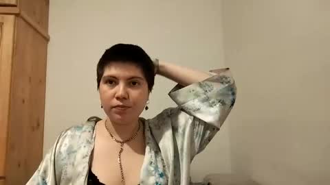 Molly Pop online show from 11-06-25, 10:43