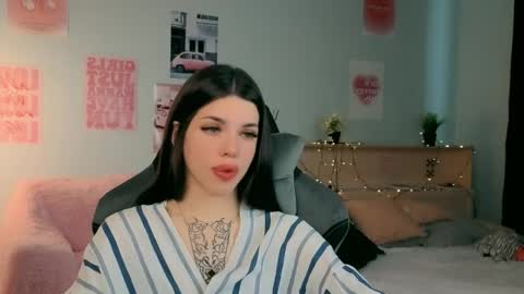 Molly online show from 05-08-26, 04:29