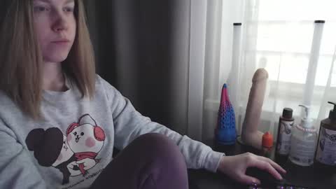 I have new photos come and see with love Molly online show from 02-11-25, 10:48