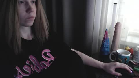 I have new photos come and see with love Molly online show from 03-11-25, 01:56