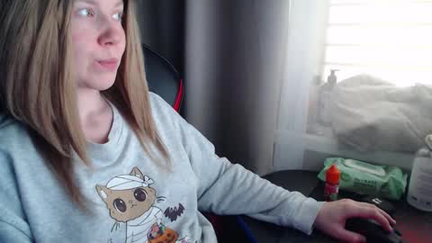 I have new photos come and see with love Molly online show from 10-29-25, 10:06