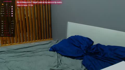 Snapshot of molly_smolly_ chatting on 12-01-24, 04:29 lo online show from 12-01-24, 04:29