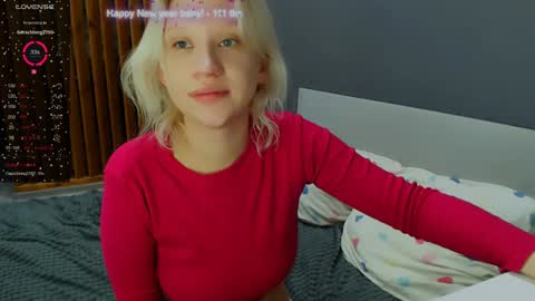 Snapshot of molly_smolly_ chatting on 01-04-25, 05:37 lo online show from 01-04-25, 05:37