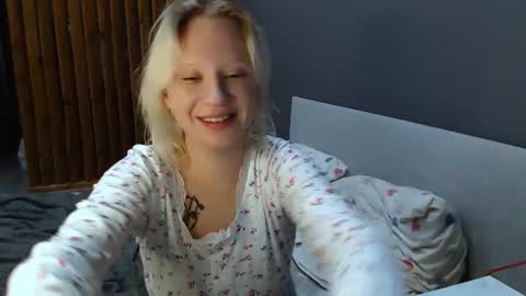 Snapshot of molly_smolly_ chatting on 01-21-25, 04:58 lo online show from 01-21-25, 04:58