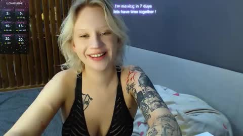 Snapshot of molly_smolly_ chatting on 01-25-25, 08:10 lo online show from 01-25-25, 08:10