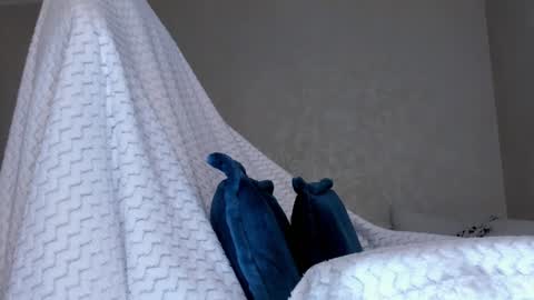 Molly online show from 12-25-24, 05:26