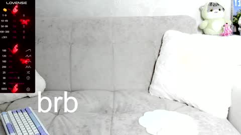 Snapshot of molly_sweetbaby chatting on 01-10-25, 06:38 Ill tell you when were private online show from 01-10-25, 06:38