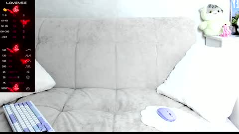 Snapshot of molly_sweetbaby chatting on 01-13-25, 06:16 Ill tell you when were private online show from 01-13-25, 06:16