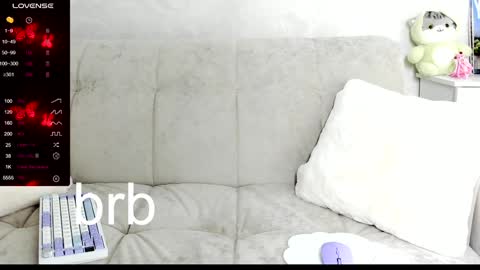 Snapshot of molly_sweetbaby chatting on 01-18-25, 05:59 Ill tell you when were private online show from 01-18-25, 05:59