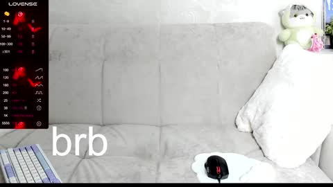 Snapshot of molly_sweetbaby chatting on 01-21-25, 05:41 Ill tell you when were private online show from 01-21-25, 05:41