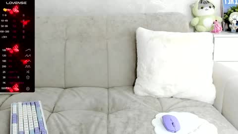 Snapshot of molly_sweetbaby chatting on 01-27-25, 01:41 Ill tell you when were private online show from 01-27-25, 01:41