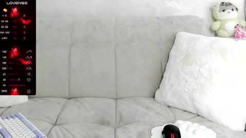 Snapshot of molly_sweetbaby chatting on 02-09-25, 05:33 Ill tell you when were private online show from 02-09-25, 05:33