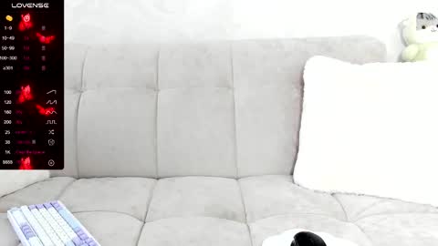 Snapshot of molly_sweetbaby chatting on 02-27-25, 01:49 Ill tell you when were private online show from 02-27-25, 01:49