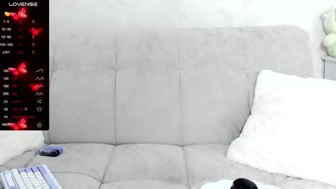 Snapshot of molly_sweetbaby chatting on 03-10-25, 02:16 Ill tell you when were private online show from 03-10-25, 02:16