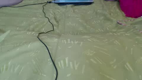 Snapshot of mollyandbra chatting on 01-18-25, 09:34 Molly And Brad online show from 01-18-25, 09:34