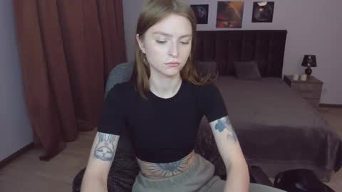 Snapshot of mollydangerous chatting on 12-26-24, 12:59 Taisha online show from 12-26-24, 12:59