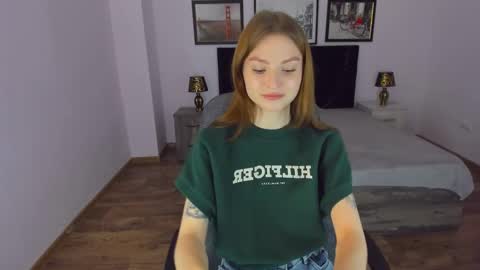 Snapshot of mollydangerous chatting on 12-29-24, 08:11 Taisha online show from 12-29-24, 08:11