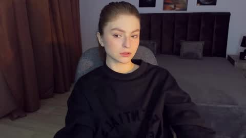 Snapshot of mollydangerous chatting on 01-30-25, 08:22 Taisha online show from 01-30-25, 08:22