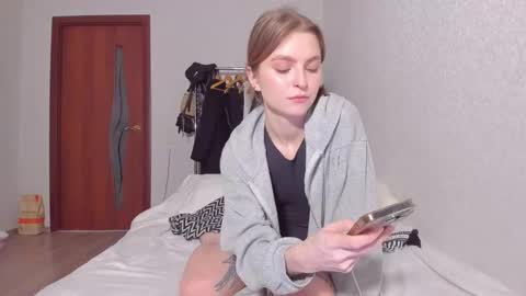 Snapshot of mollydangerous chatting on 02-23-25, 07:17 Taisha online show from 02-23-25, 07:17