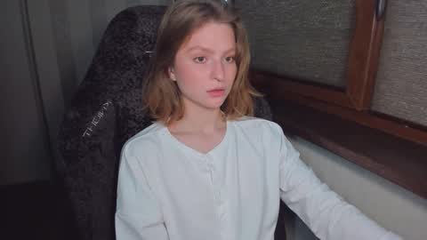 Snapshot of mollydangerous chatting on 10-26-25, 07:25 Taisha online show from 10-26-25, 07:25