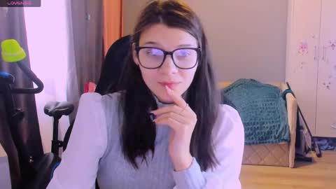  KIRA  online show from 04-06-26, 02:53