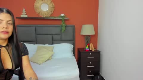 mollylove_ online show from 09-30-25, 11:48