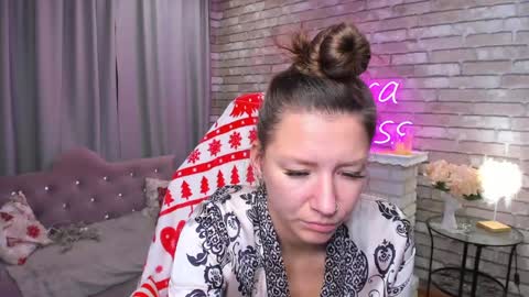 hi im Molly heregreat boobs big heart  warm pussy  online show from 12-10-24, 12:39