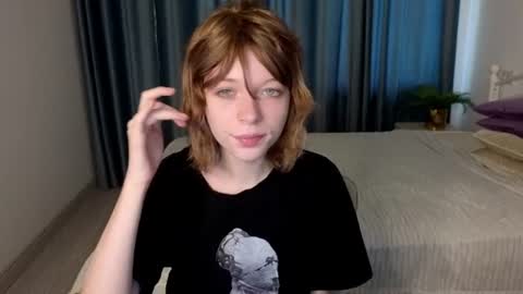 Snapshot of mollysally chatting on 06-30-26, 04:13 mollysally online show from 06-30-26, 04:13