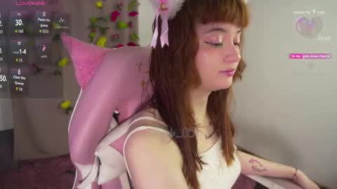 mollysb_05 online show from 10-22-25, 07:57