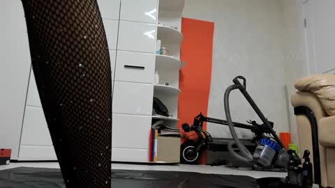 Snapshot of mollystory chatting on 02-08-25, 09:03 AngelMomm online show from 02-08-25, 09:03