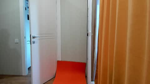 Snapshot of mollystory chatting on 09-18-25, 12:18 AngelMomm online show from 09-18-25, 12:18